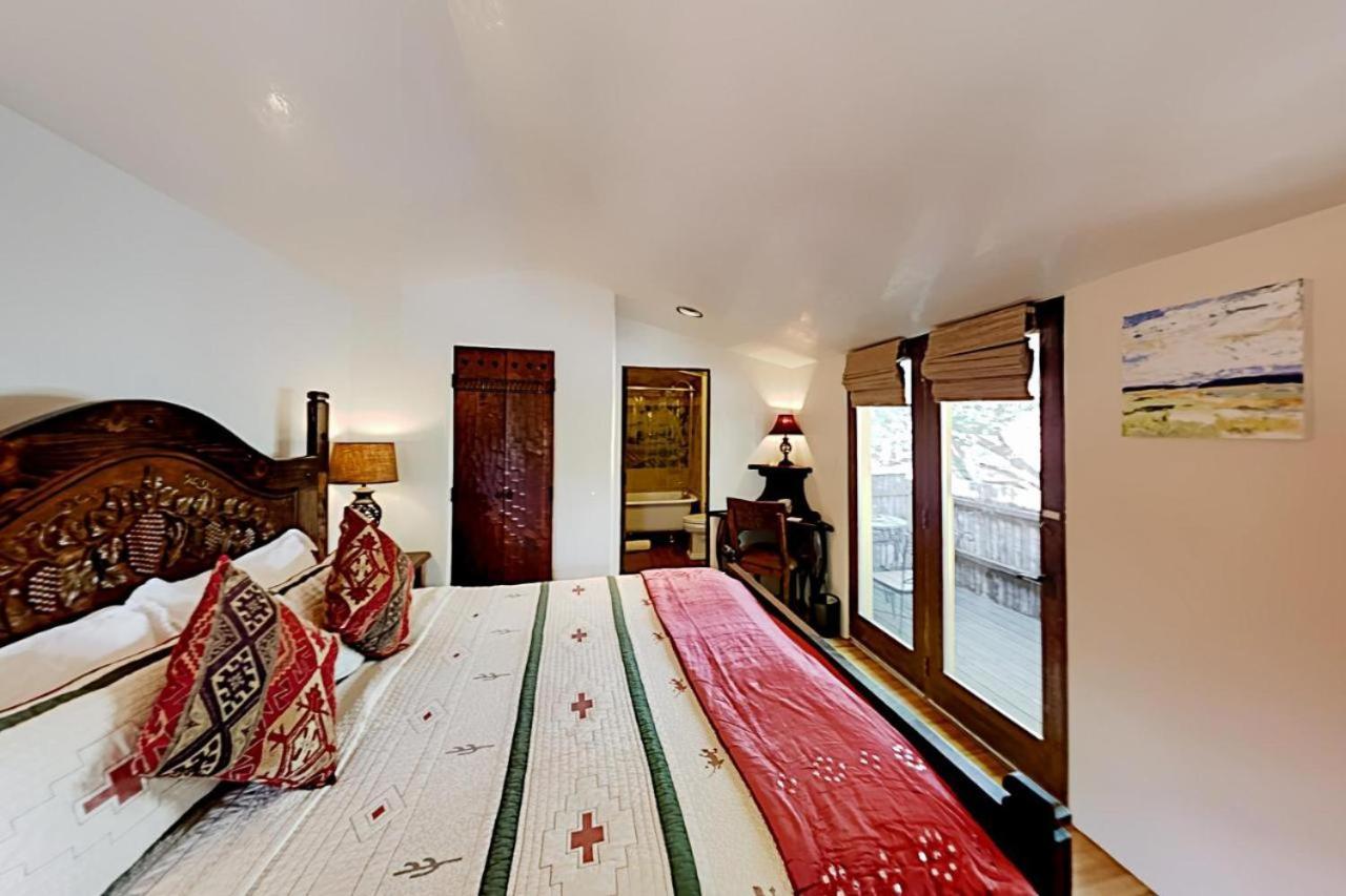 Antigua Inn (Adults Only) Санта-Фе Екстер'єр фото